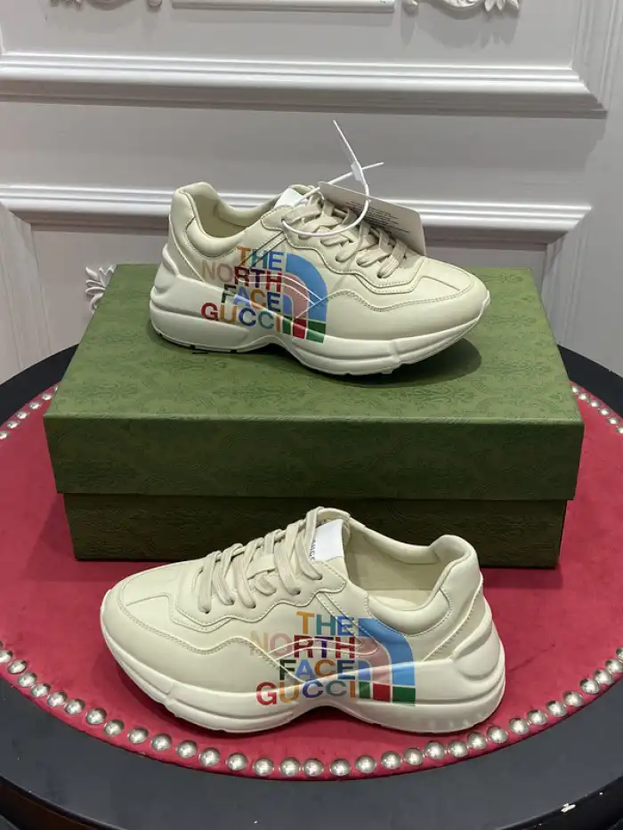 Rep BK The North Face x Gucci Rhyton sneaker 685641 DRW00 9522 0127