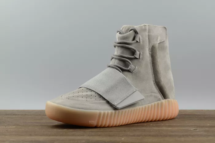 Reps BK ADIDAS YEEZY 750 BOOST LIGHT GREY GUM GLOW DARK BB1840 0112