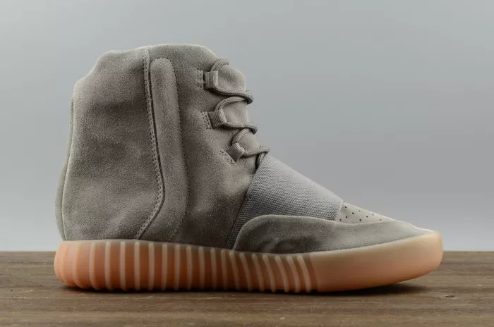 Reps BK ADIDAS YEEZY 750 BOOST LIGHT GREY GUM GLOW DARK BB1840 0112