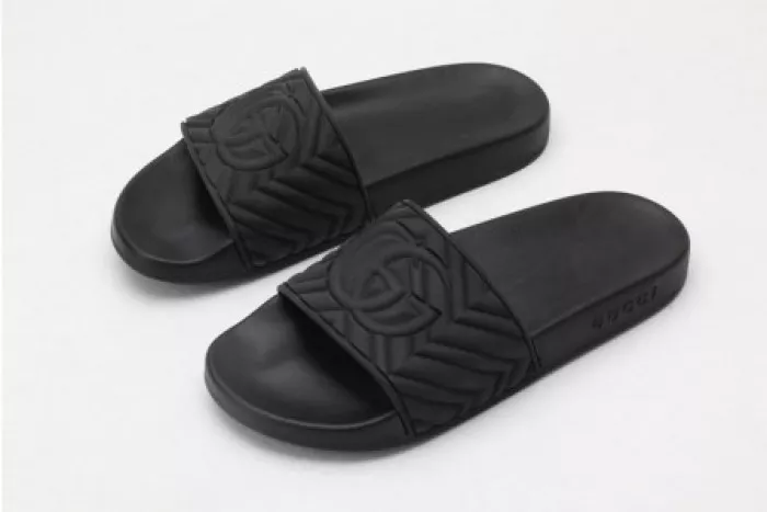 Rep BK GUCC SLIPPERS ALL BLACK 0113