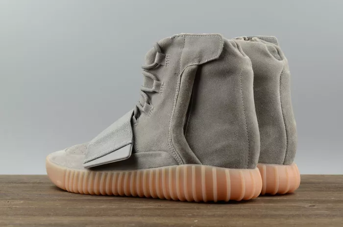 Reps BK ADIDAS YEEZY 750 BOOST LIGHT GREY GUM GLOW DARK BB1840 0112