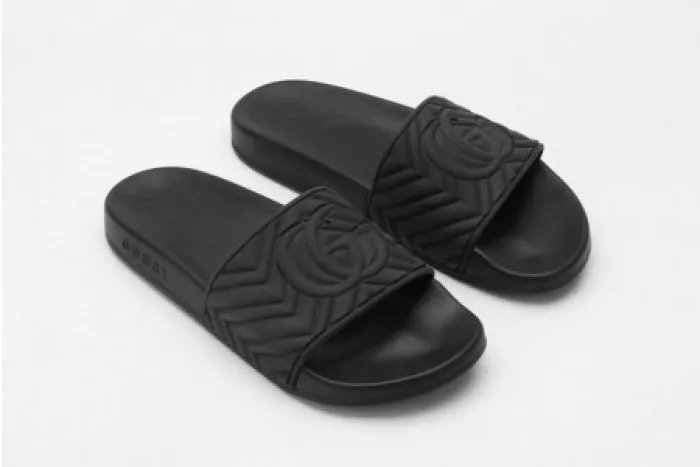 Rep BK GUCC SLIPPERS ALL BLACK 0113