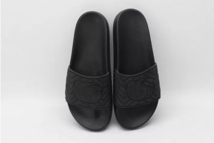 Rep BK GUCC SLIPPERS ALL BLACK 0113