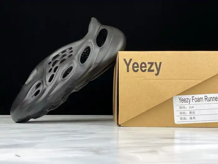 Cheap BK Yeezy Foam Runner Slide 0202