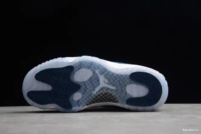 Reps BK CD6846-102 Blue 11 Low Air Jordan Navy Snakeskin 0214