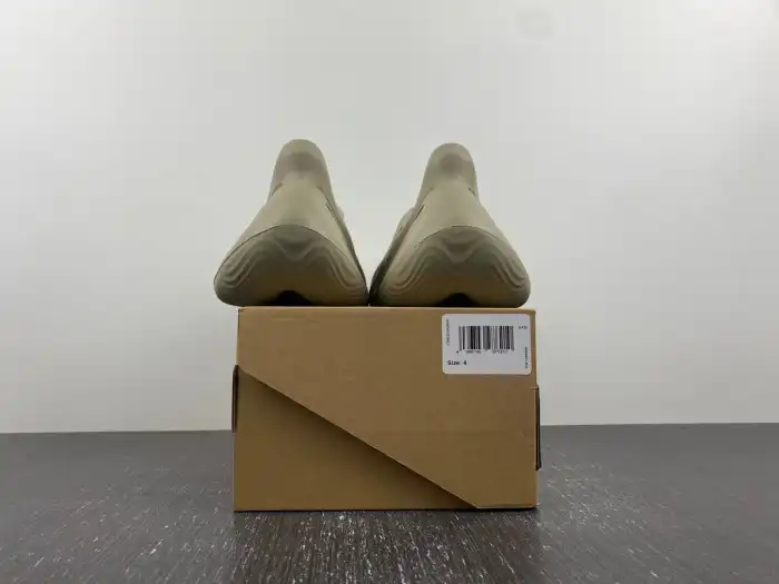 Rep BK Adidas Yeezy Foam RNR Stone Salt GV6840 0202