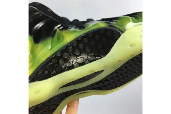 Rep BK NIKE AIR FOAMPOSITE ONE PARANORMAN 'PARANORMAN' 579771-003 0203